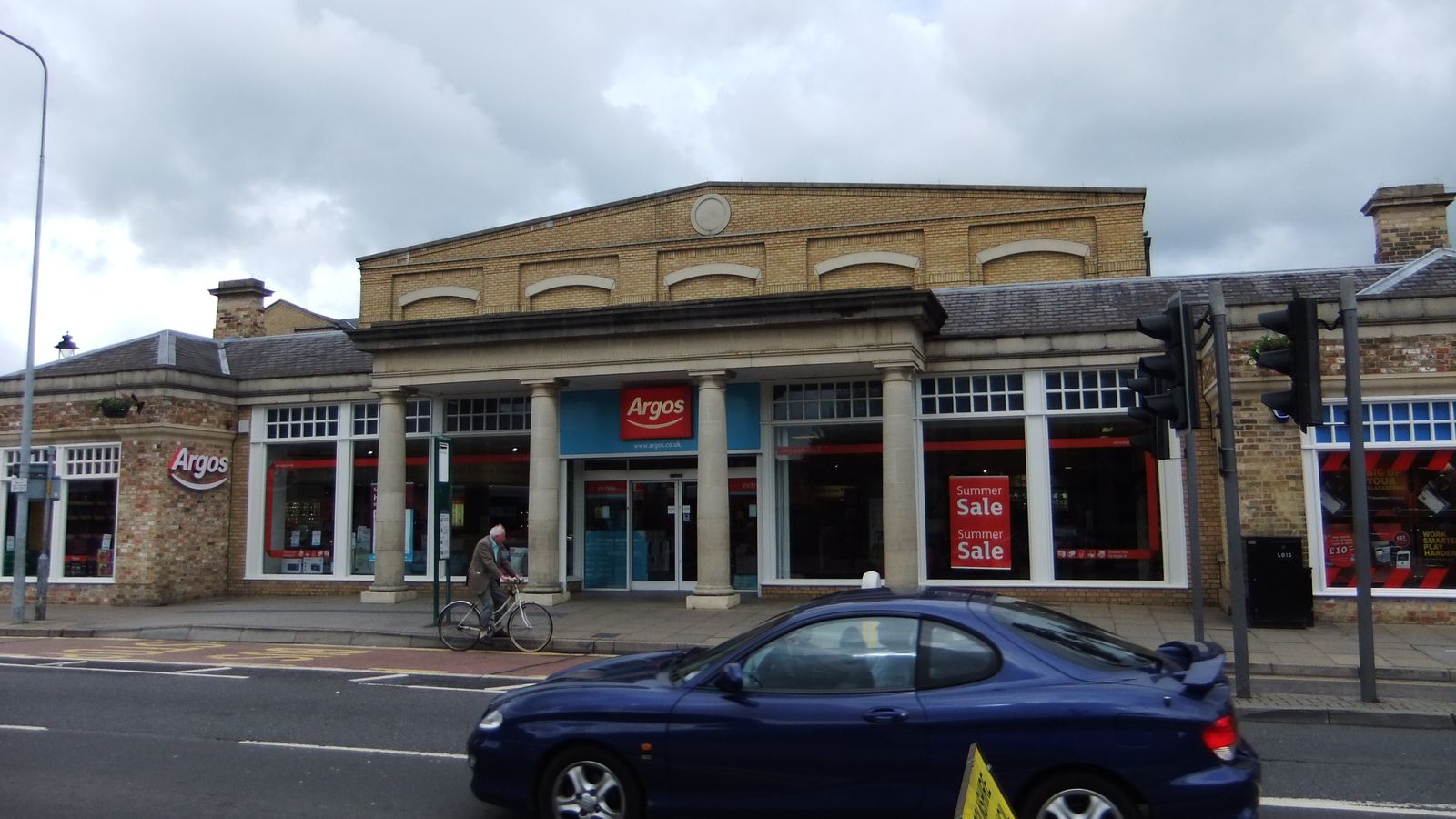 The front of an Argos shop on a high street in Lincoln